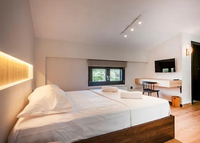 Thalos Luxury Living Ii *